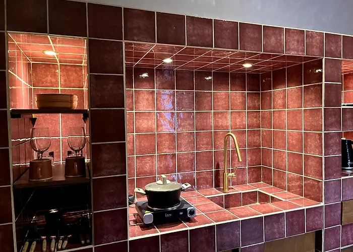 Stin Avli Tou Pavlou